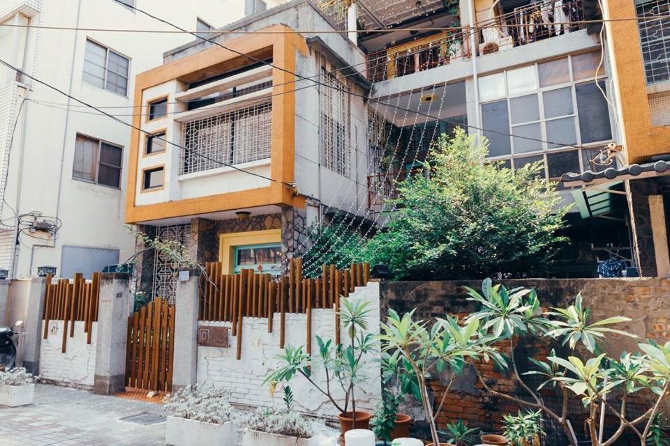 ウィズ イン ホステル 高雄市 エクステリア 写真